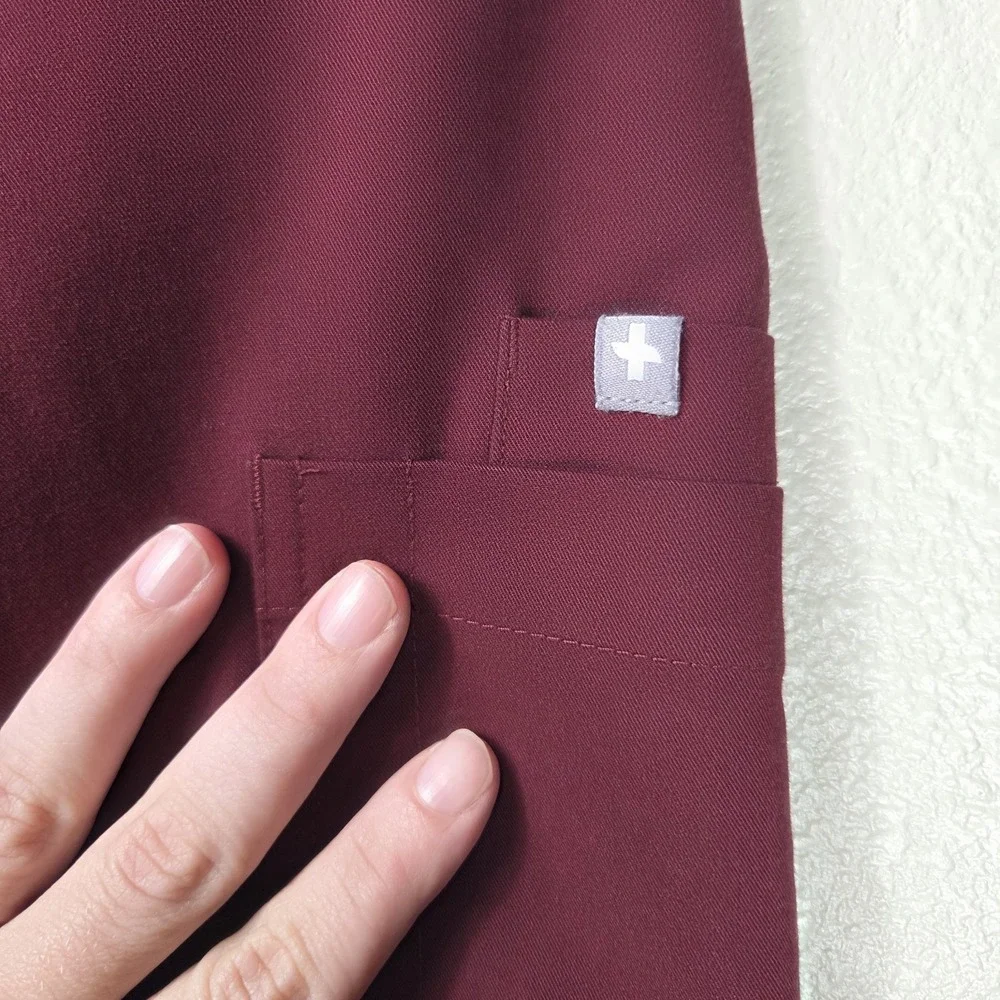 FIGS Technical Collection Burgundy Scrub Pants XS Cargo Medical Nursing Stretch